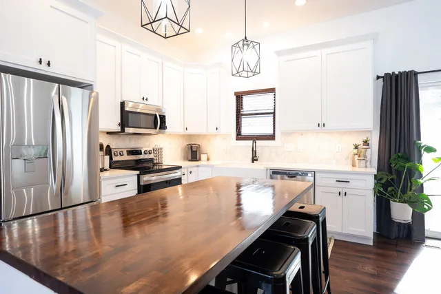 $489,900 | 1043 John Street, West Salem, WI 54669