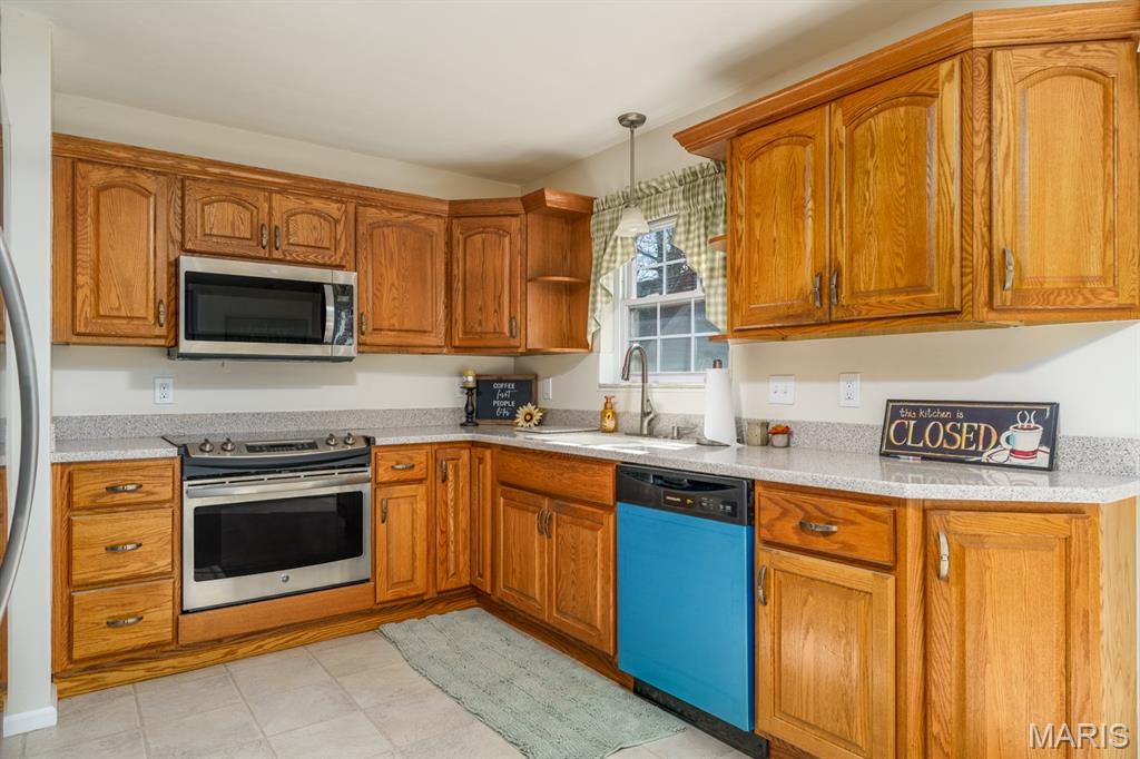2336 Emert Avenue Granite City, IL 62040 - Photo 17 of 44