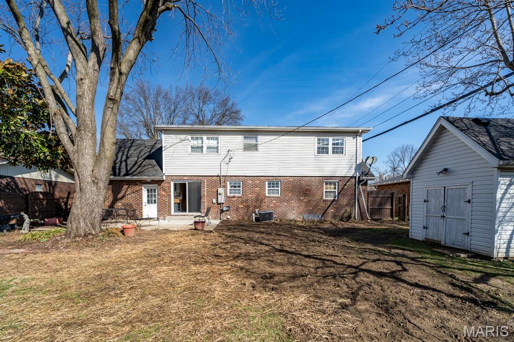 2336 Emert Avenue Granite City, IL 62040 - Photo 7 of 44