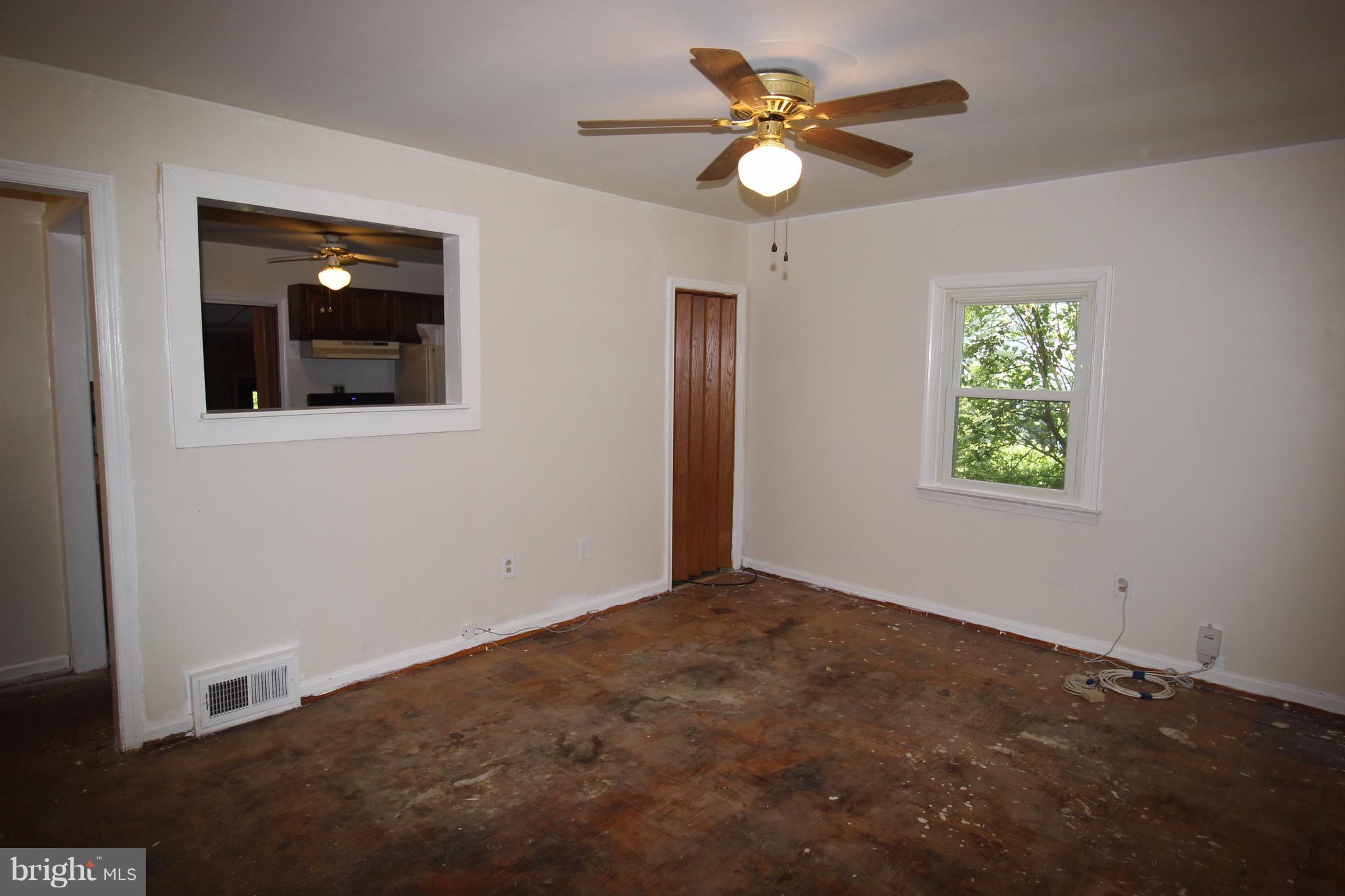 12222 Selfridge Road Silver Spring, MD 20906 - Photo 3 of 13 Living Room