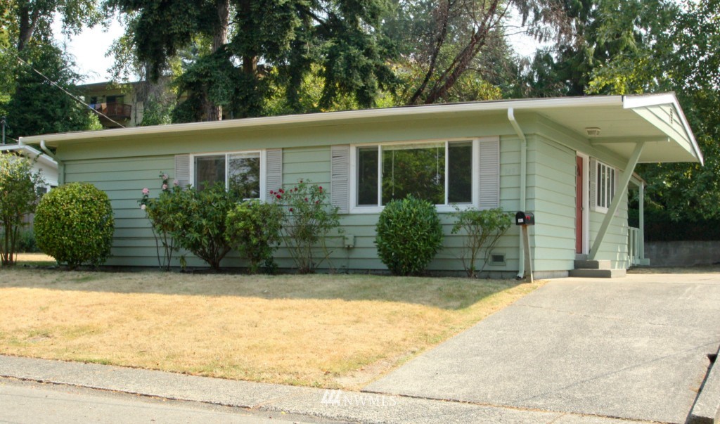 943 Ferndale Circle Northeast Renton, WA 98056 - Photo 1 of 16 Gallery Image 1