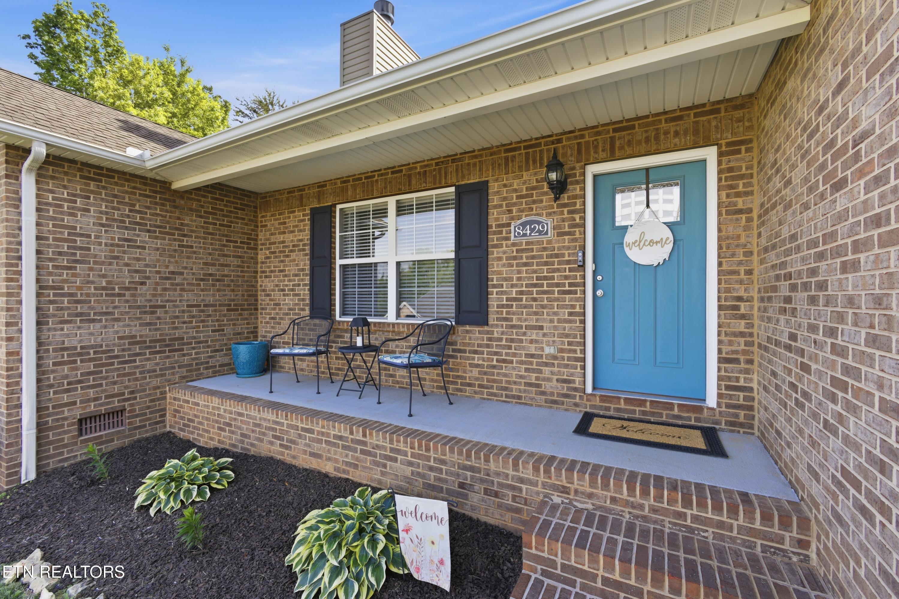 8429 Wade Crest Lane Powell, TN 37849 - Photo 2 of 52 1N9A3079