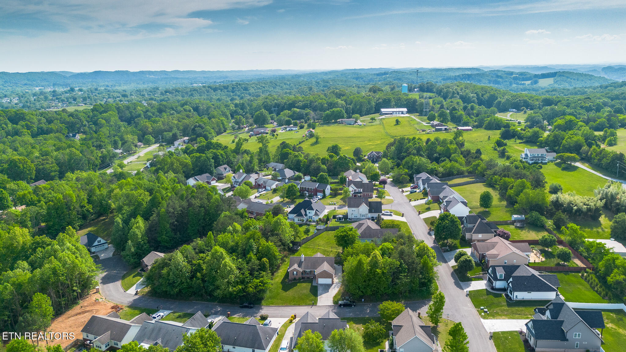 8429 Wade Crest Lane Powell, TN 37849 - Photo 49 of 52 DJI_0607-HDR