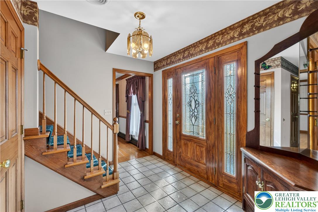656 Daniels Road Nazareth, PA 18064 - Photo 4 of 54 a view of an entryway