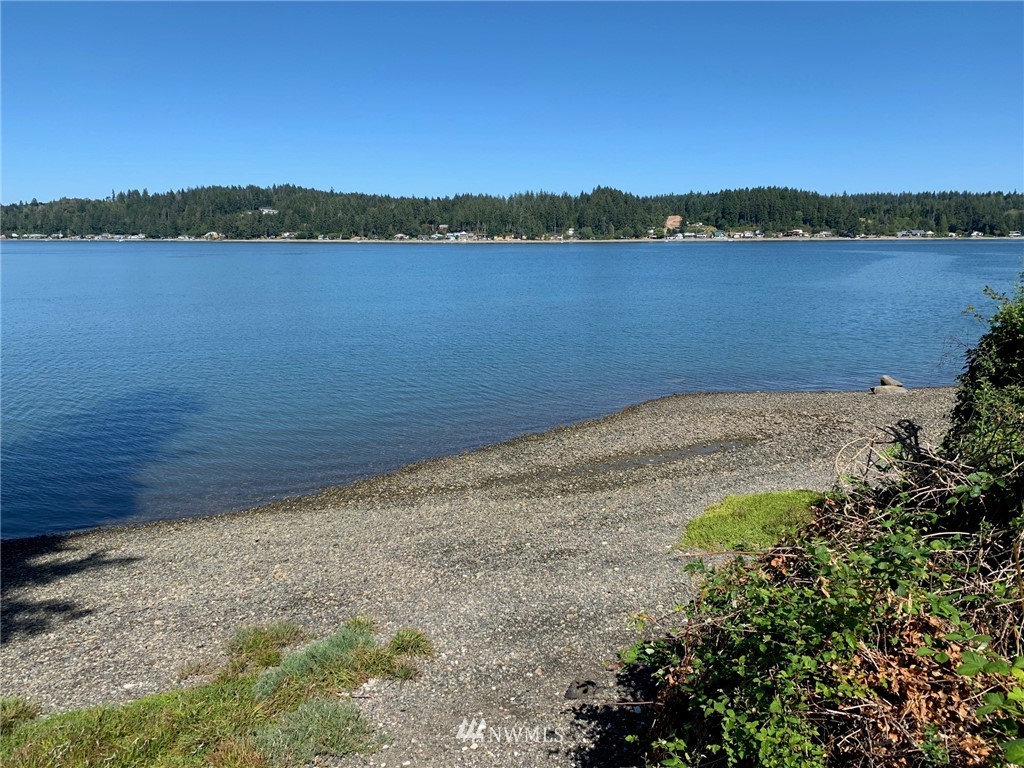 7740 East Grapeview Loop Road Allyn, WA 98524 - Photo 1 of 8 Gallery Image 1