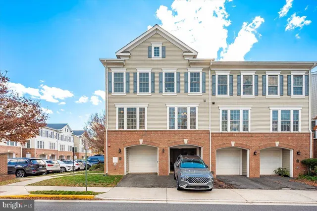 $524,900 | 3541 Huntley Manor Lane, Unit 79B, Alexandria, VA 22306
