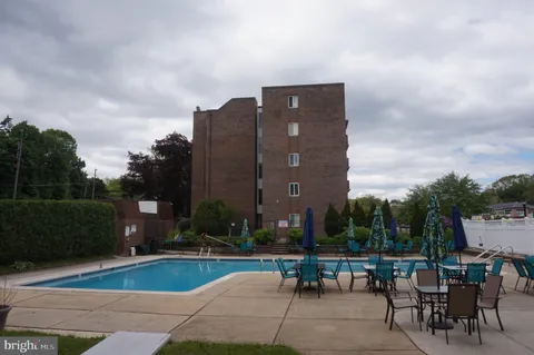 $155,000 | 1570 The Fairway, Unit 512E, Rydal, PA 19046