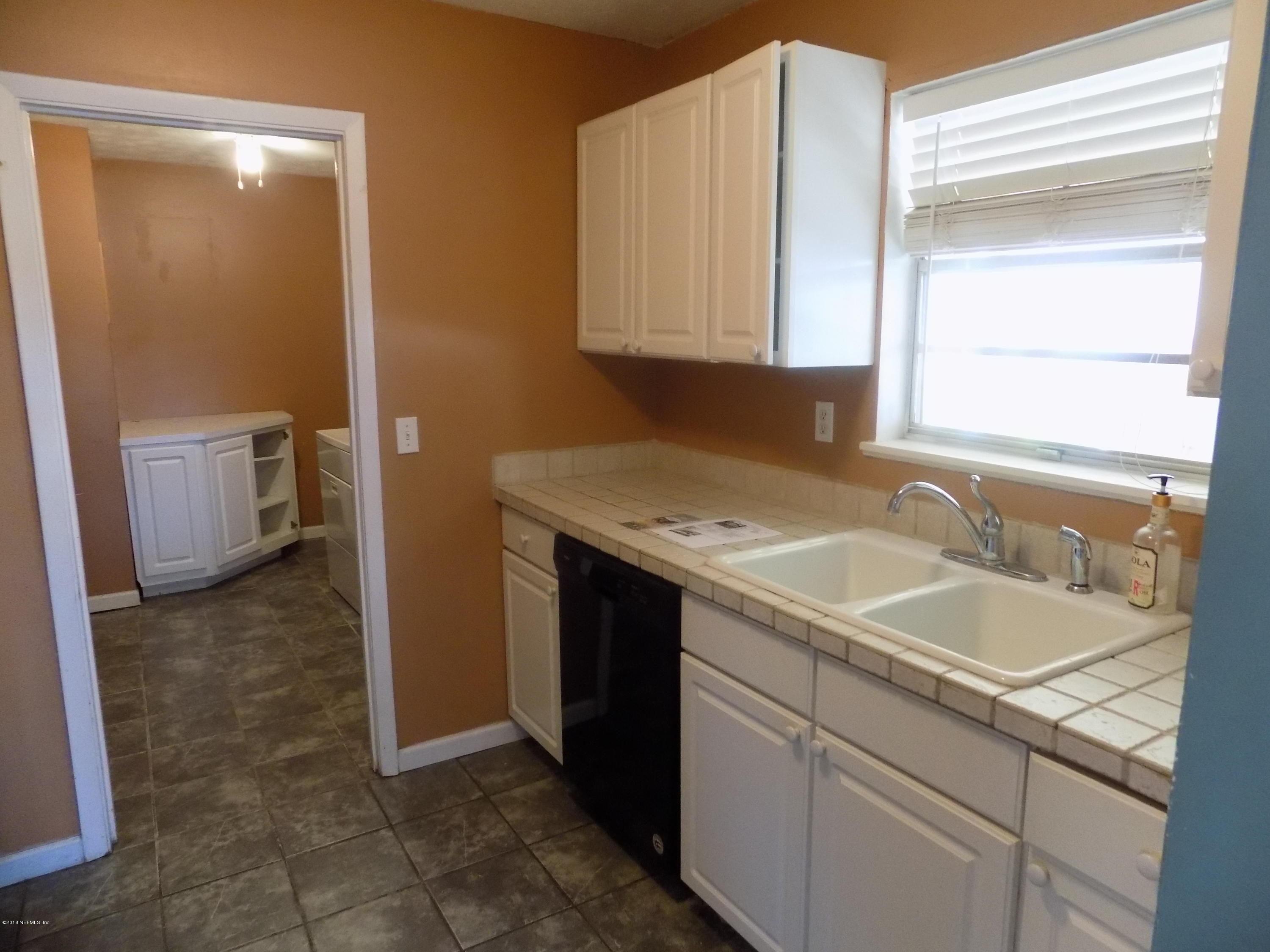 345 Seminole Road Atlantic Beach, FL 32233 - Photo 4 of 18 DSCN0136