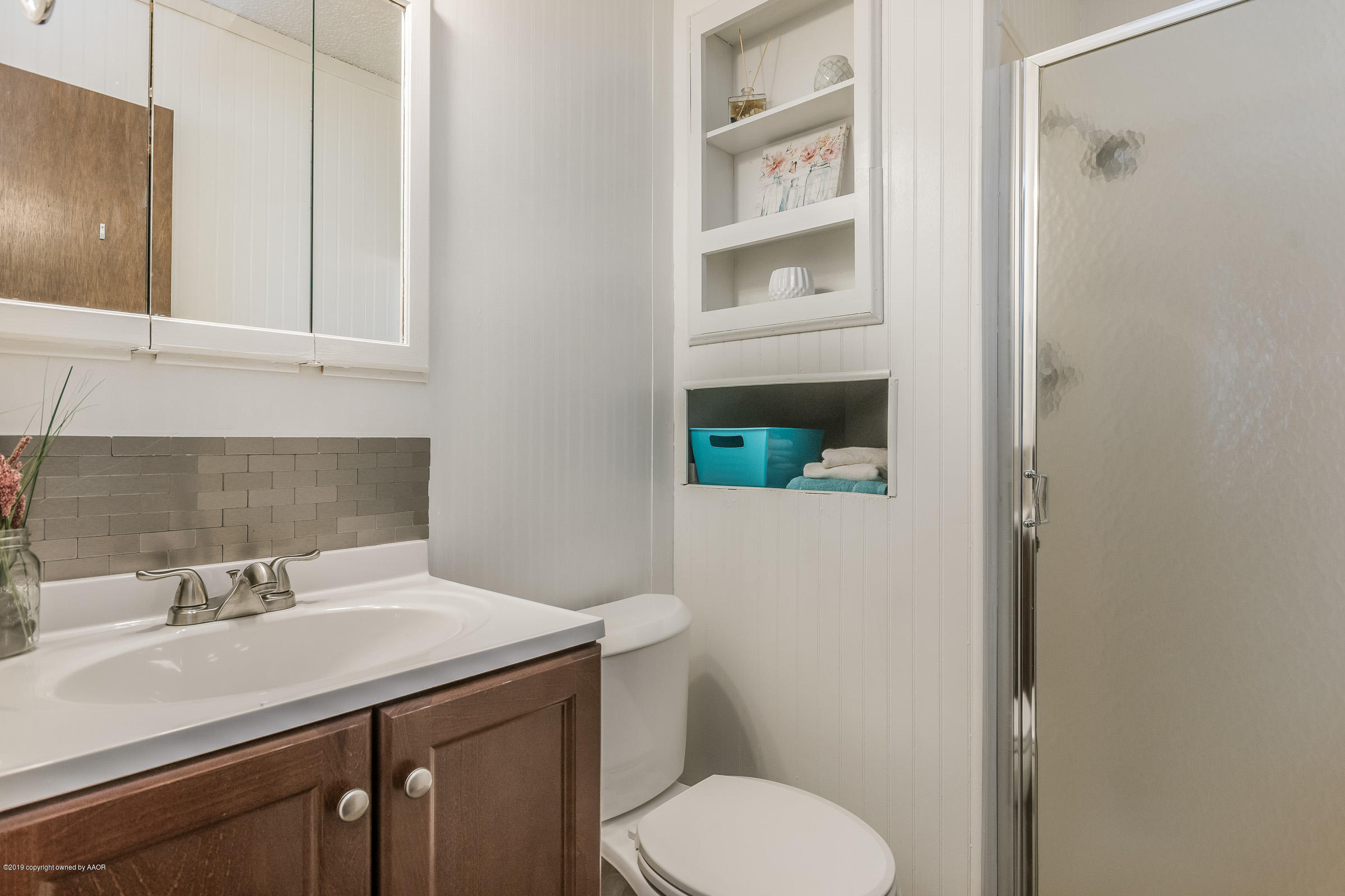 4000 Bowie Street Amarillo, TX 79110 - Photo 12 of 22 Master Bathroom