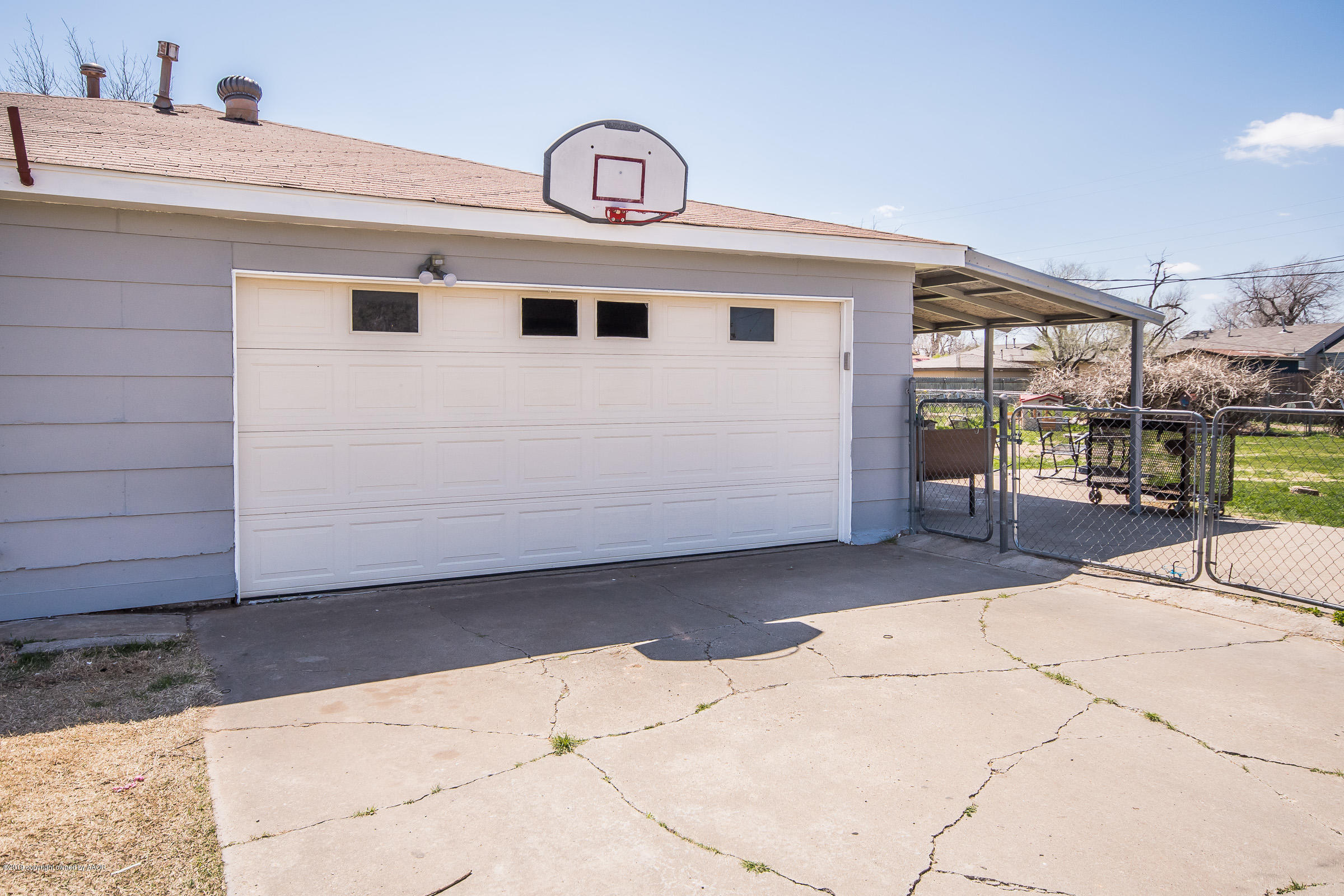 4000 Bowie Street Amarillo, TX 79110 - Photo 21 of 22 Garage