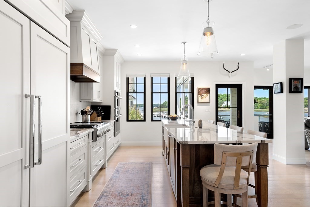 43 Riverside Avenue Gloucester, MA 01930 - Photo 4 of 39