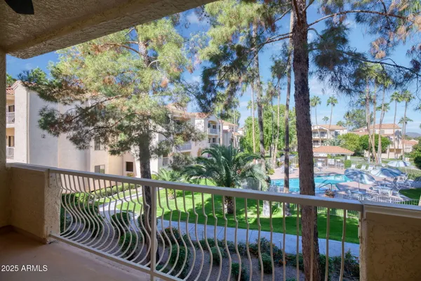 $289,000 | 19400 North Westbrook Parkway, Unit 216, Peoria, AZ 85382