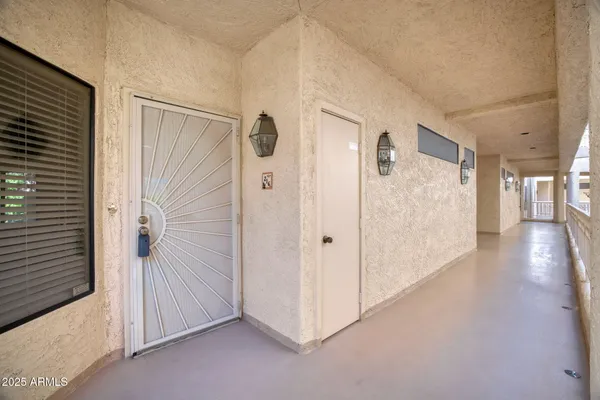$289,000 | 19400 North Westbrook Parkway, Unit 216, Peoria, AZ 85382