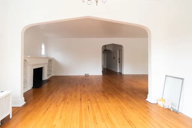 $700,000 | 208 South Austin Boulevard, Oak Park, IL 60304