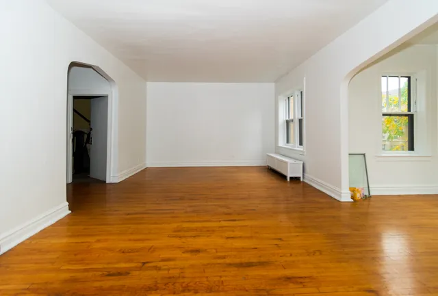 $700,000 | 208 South Austin Boulevard, Oak Park, IL 60304