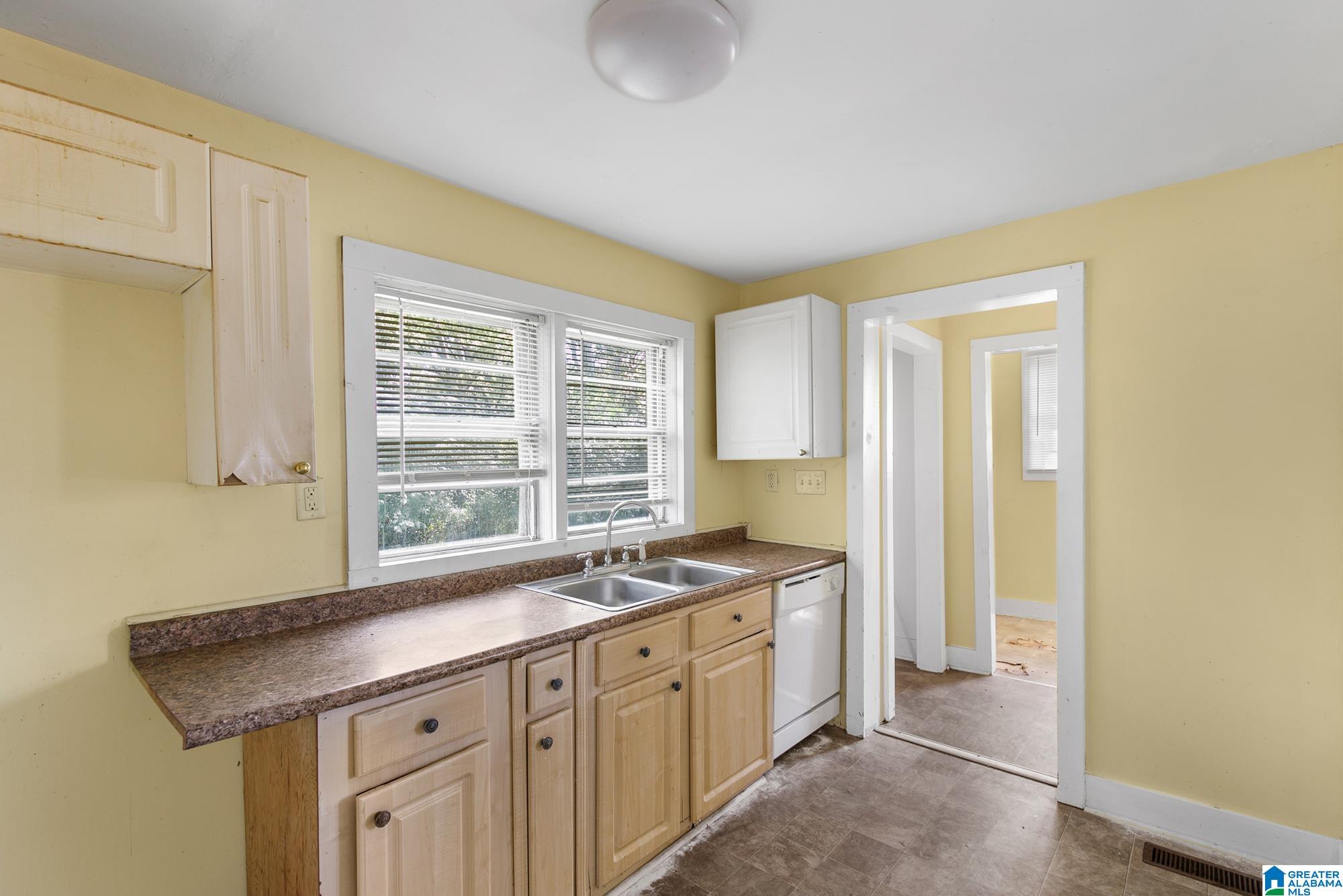 2324 Treadwell Road Birmingham, AL 35217 - Photo 7 of 20