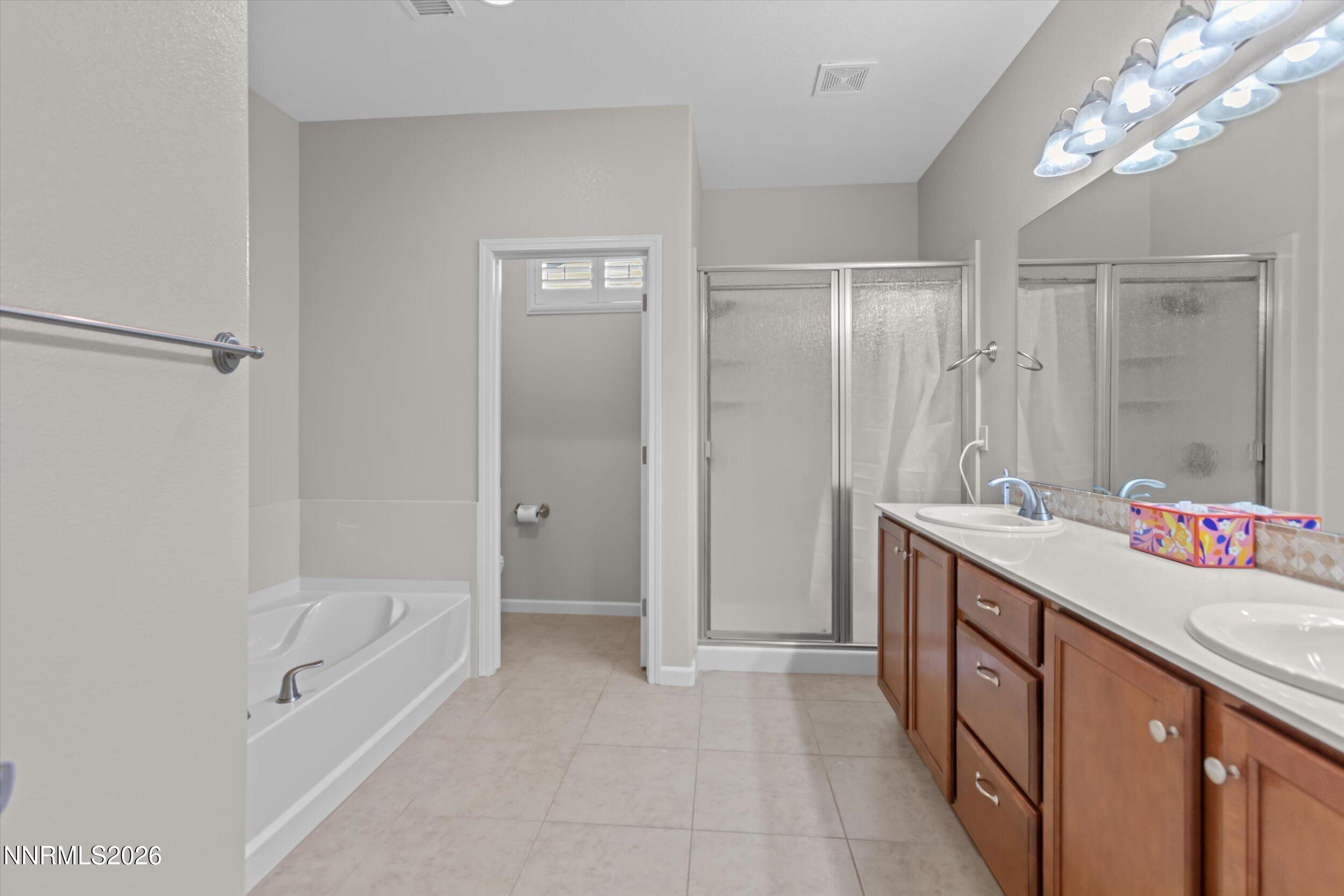 2232 Dominic Drive Reno, NV 89521 - Photo 18 of 43 25-0Y7A3834