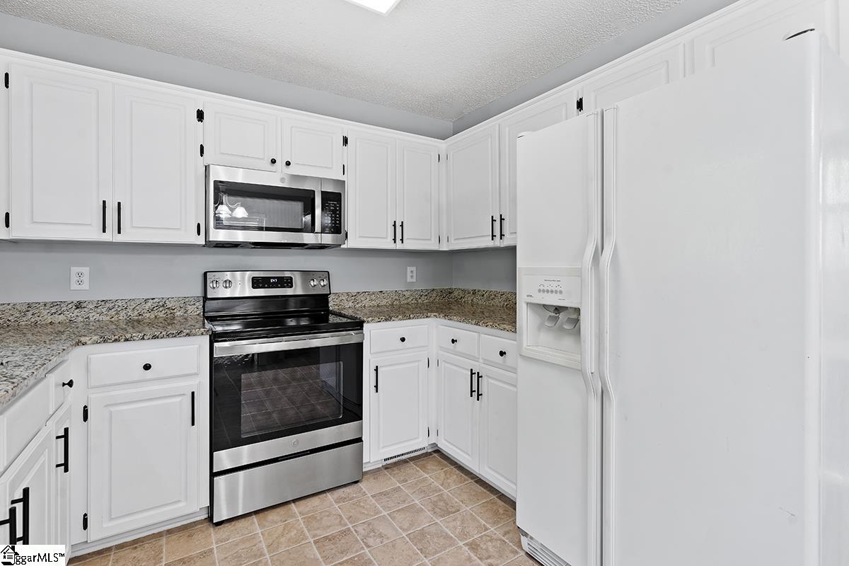219 Oak Ridge Drive Greenwood, SC 29649 - Photo 15 of 23