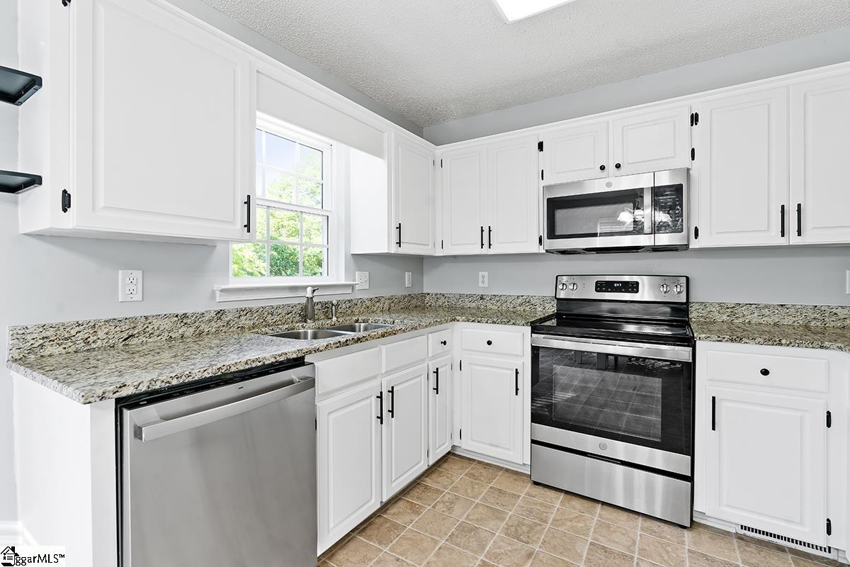 219 Oak Ridge Drive Greenwood, SC 29649 - Photo 16 of 23