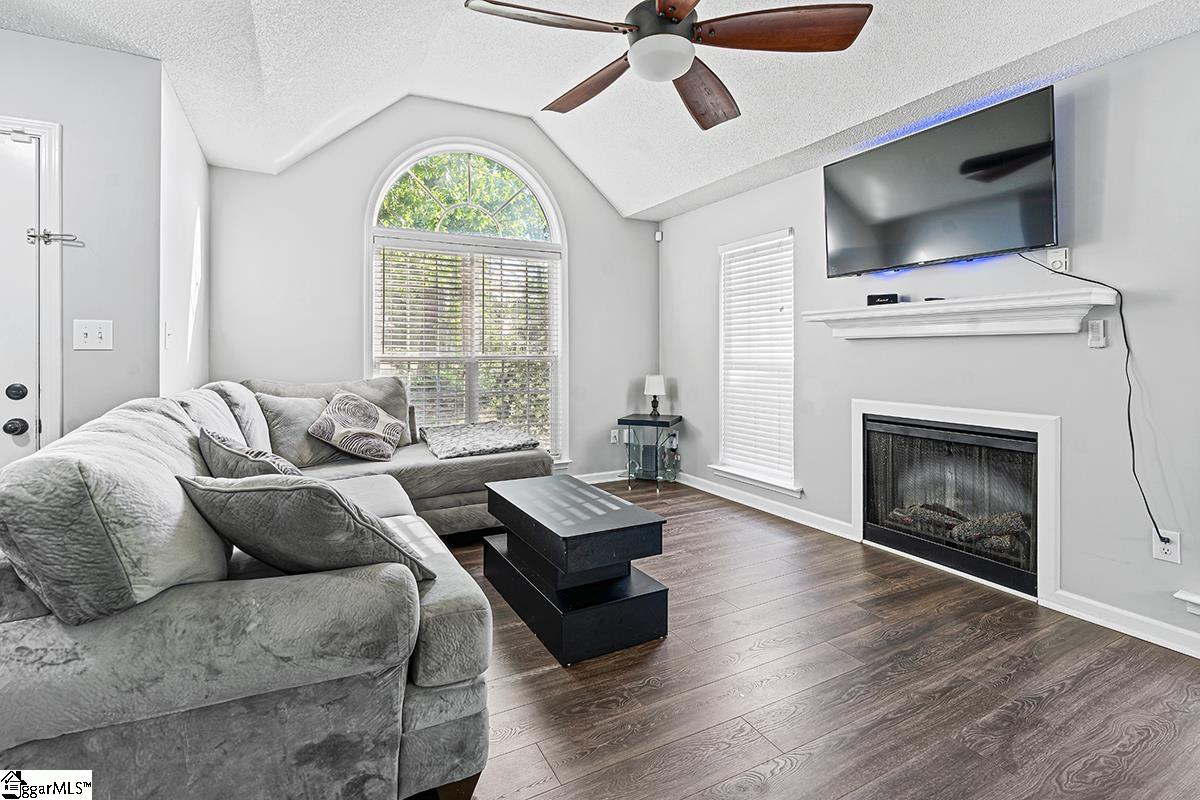 219 Oak Ridge Drive Greenwood, SC 29649 - Photo 2 of 23