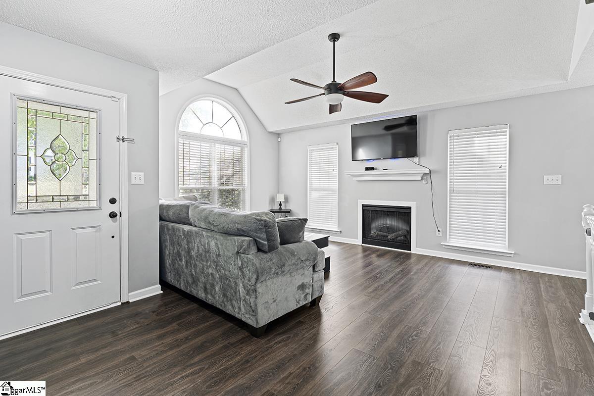 219 Oak Ridge Drive Greenwood, SC 29649 - Photo 3 of 23