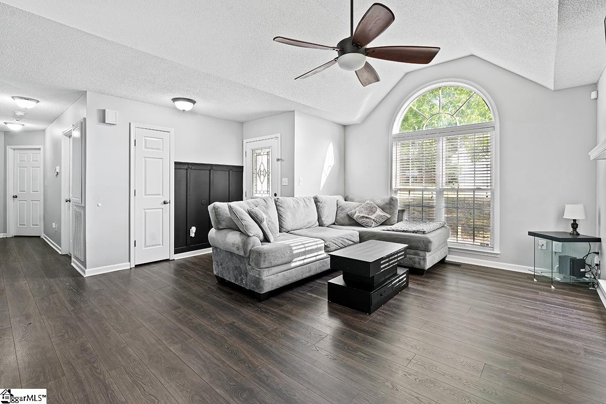 219 Oak Ridge Drive Greenwood, SC 29649 - Photo 4 of 23