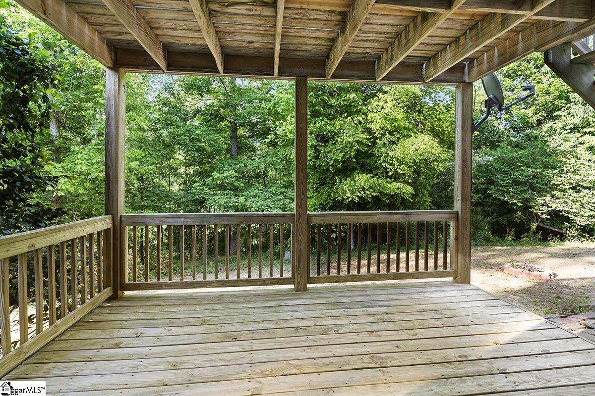219 Oak Ridge Drive Greenwood, SC 29649 - Photo 7 of 23
