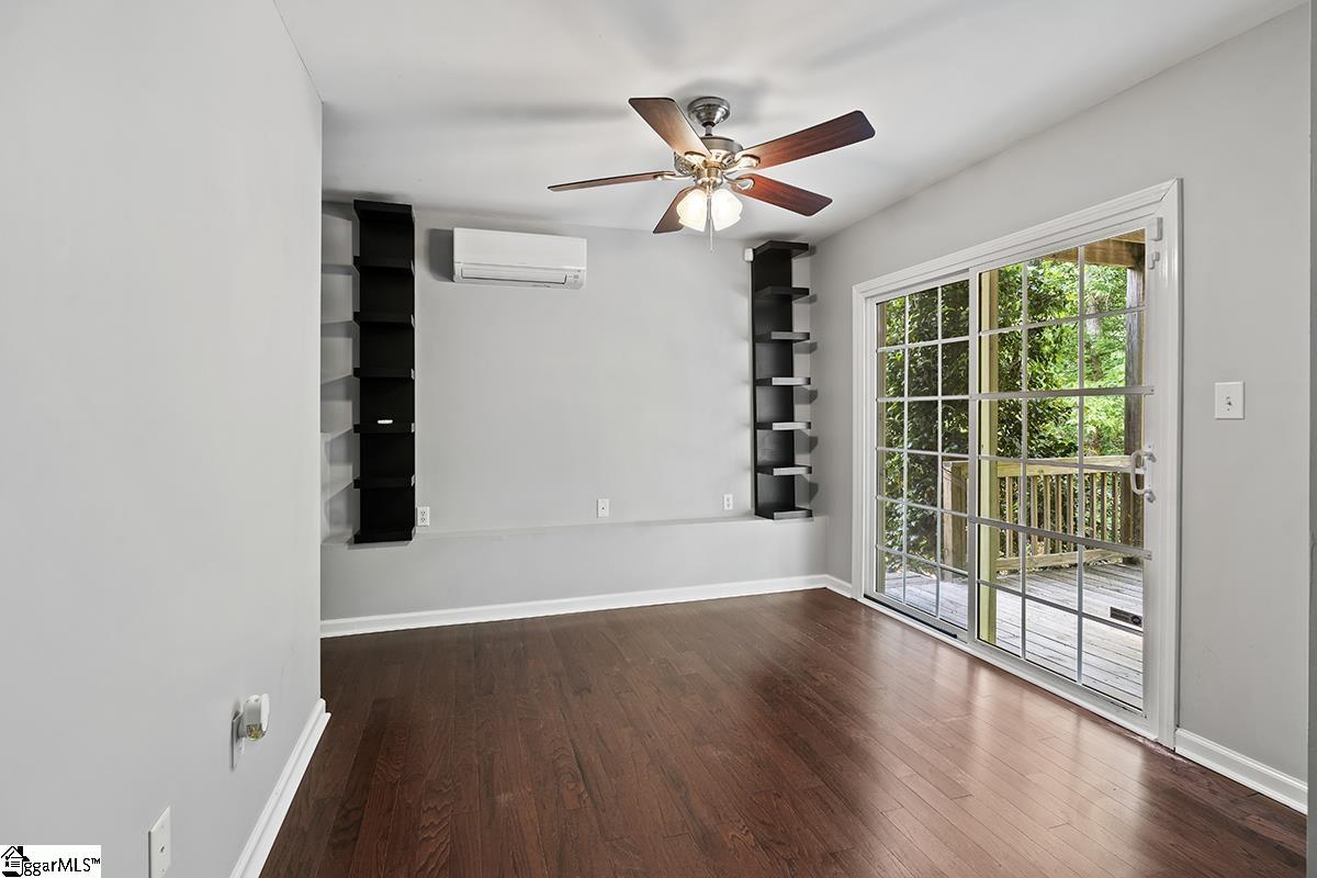 219 Oak Ridge Drive Greenwood, SC 29649 - Photo 8 of 23