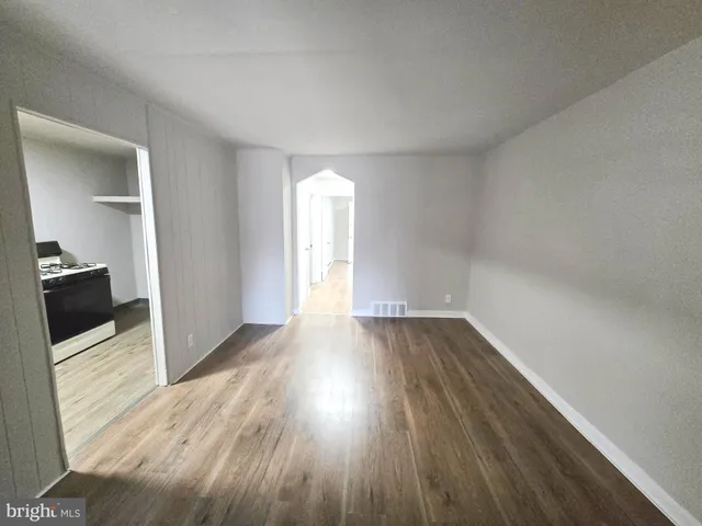 $1,250 | 2120 East Cheltenham Avenue, Philadelphia, PA 19124