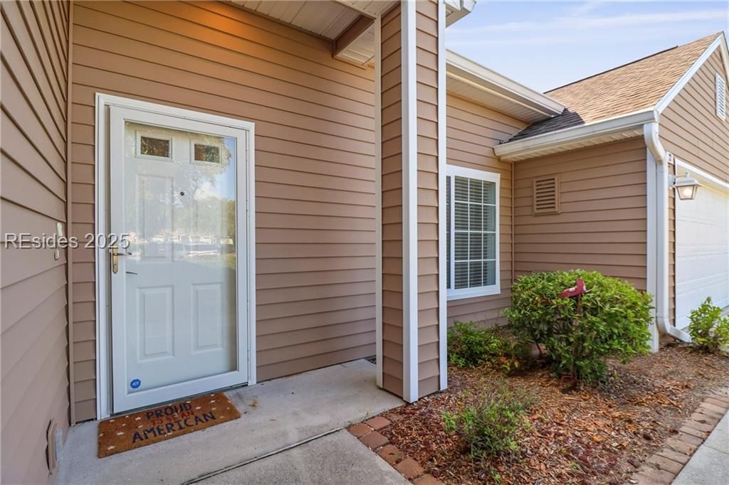 22 Purry Circle Bluffton, SC 29909 - Photo 3 of 51