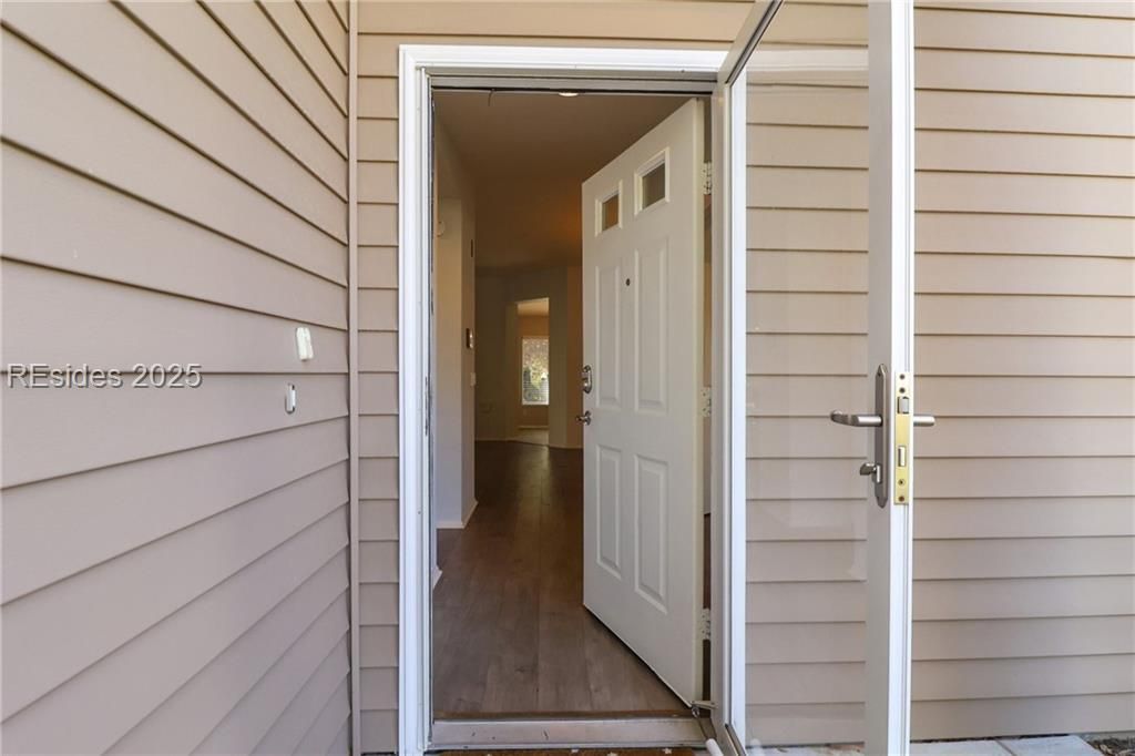 22 Purry Circle Bluffton, SC 29909 - Photo 4 of 51