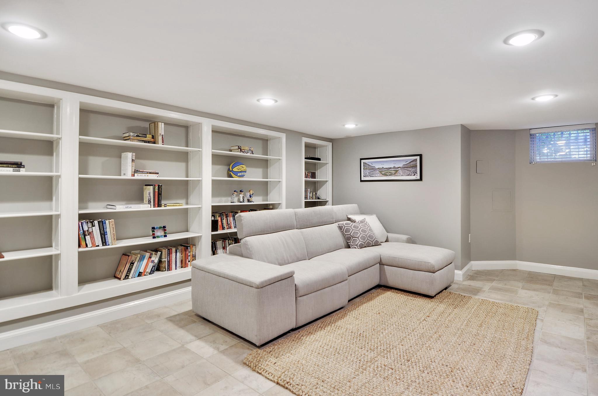 1320 Riggs Street Northwest Washington, DC 20009 - Photo 28 of 30 Family Room