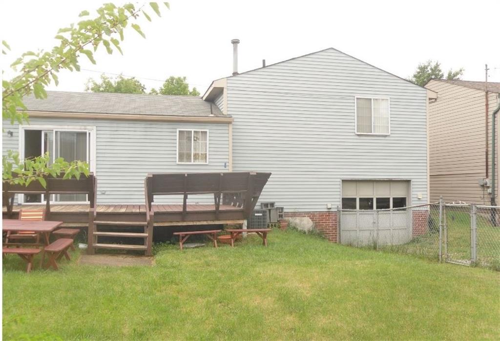 100 Phoenix Street McKees Rocks, PA 15136 - Photo 17 of 19