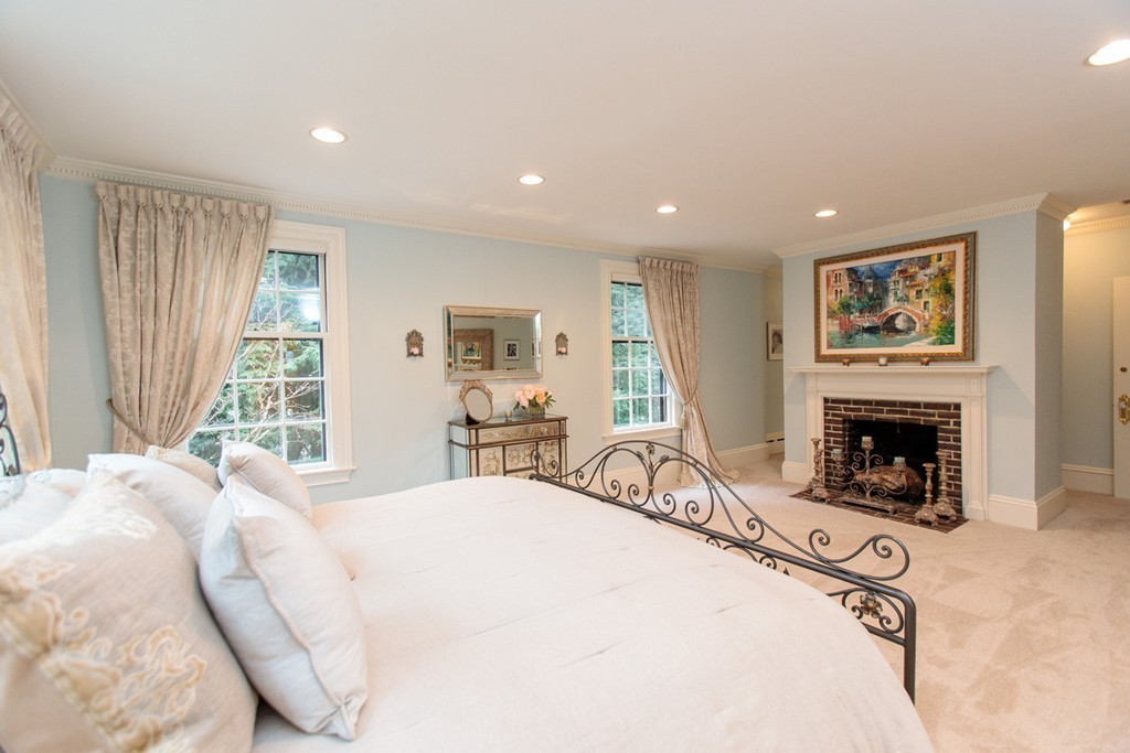 10 Livermore Road Wellesley, MA 02481 - Photo 20 of 26