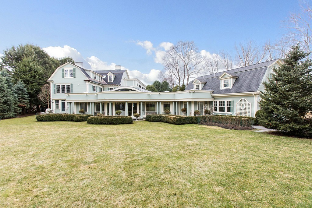 10 Livermore Road Wellesley, MA 02481 - Photo 2 of 26