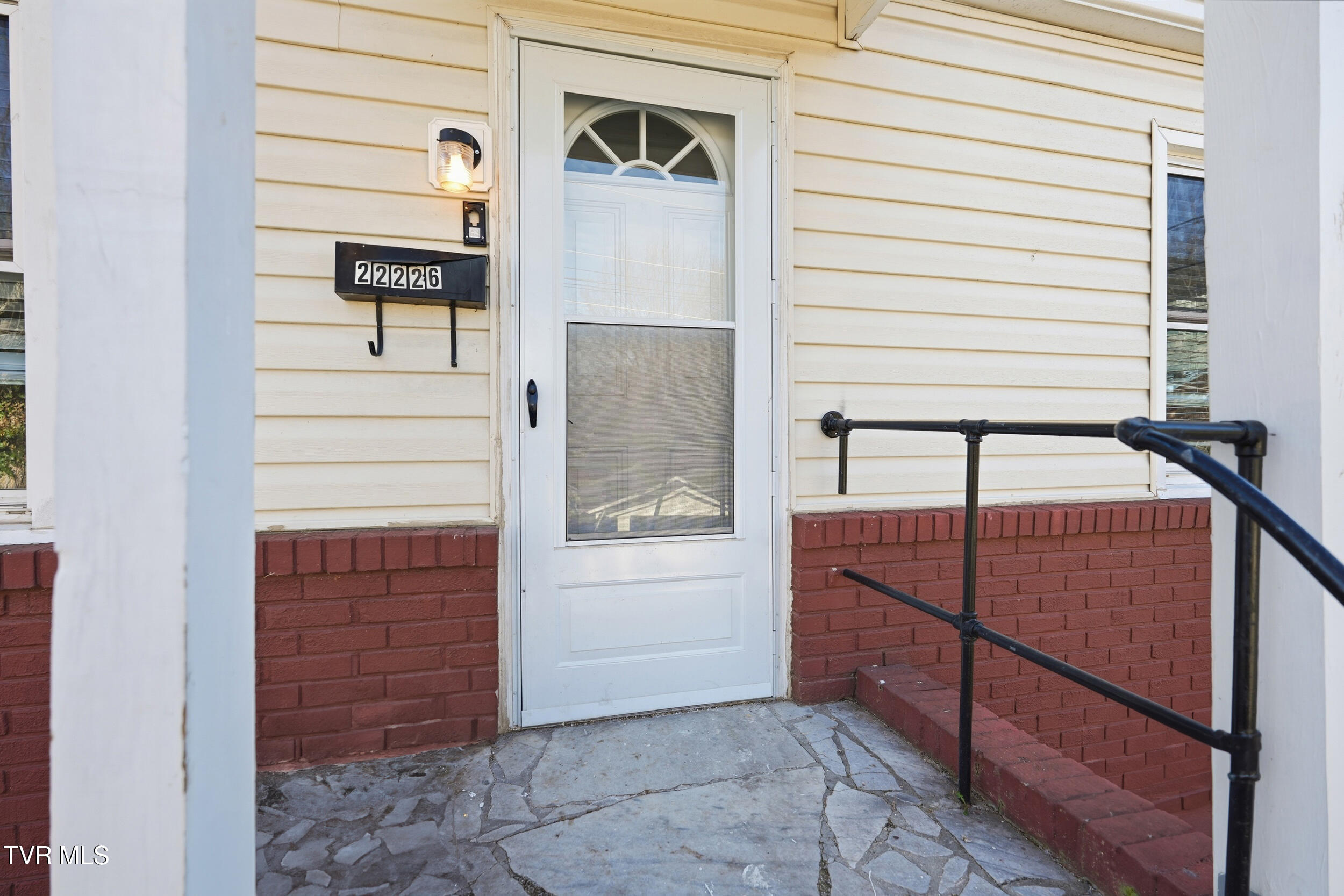 2226 Bay Street Bristol, TN 37620 - Photo 6 of 28 6_2226 bay st-05