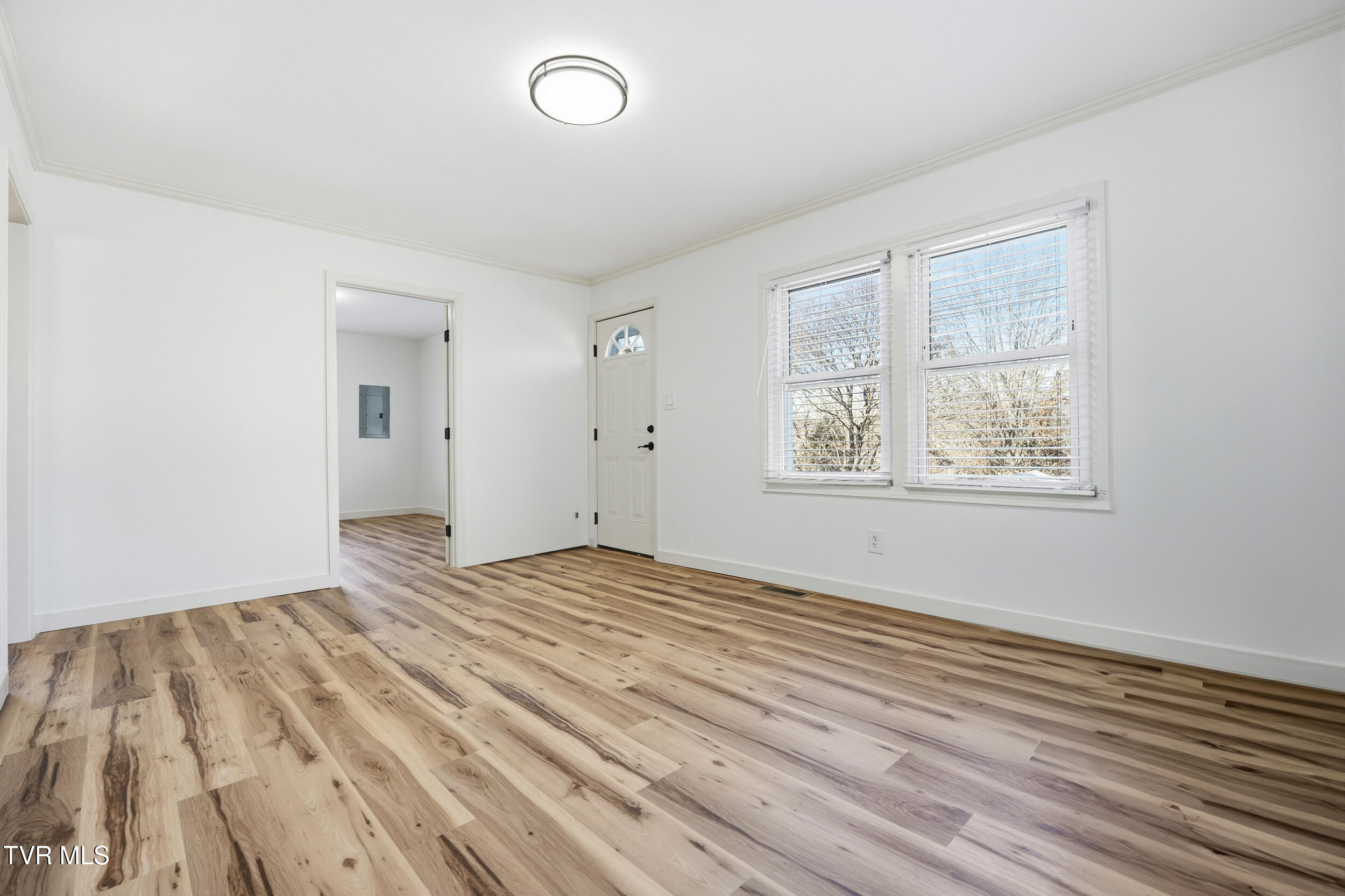 2226 Bay Street Bristol, TN 37620 - Photo 8 of 28 8_2226 bay st-07