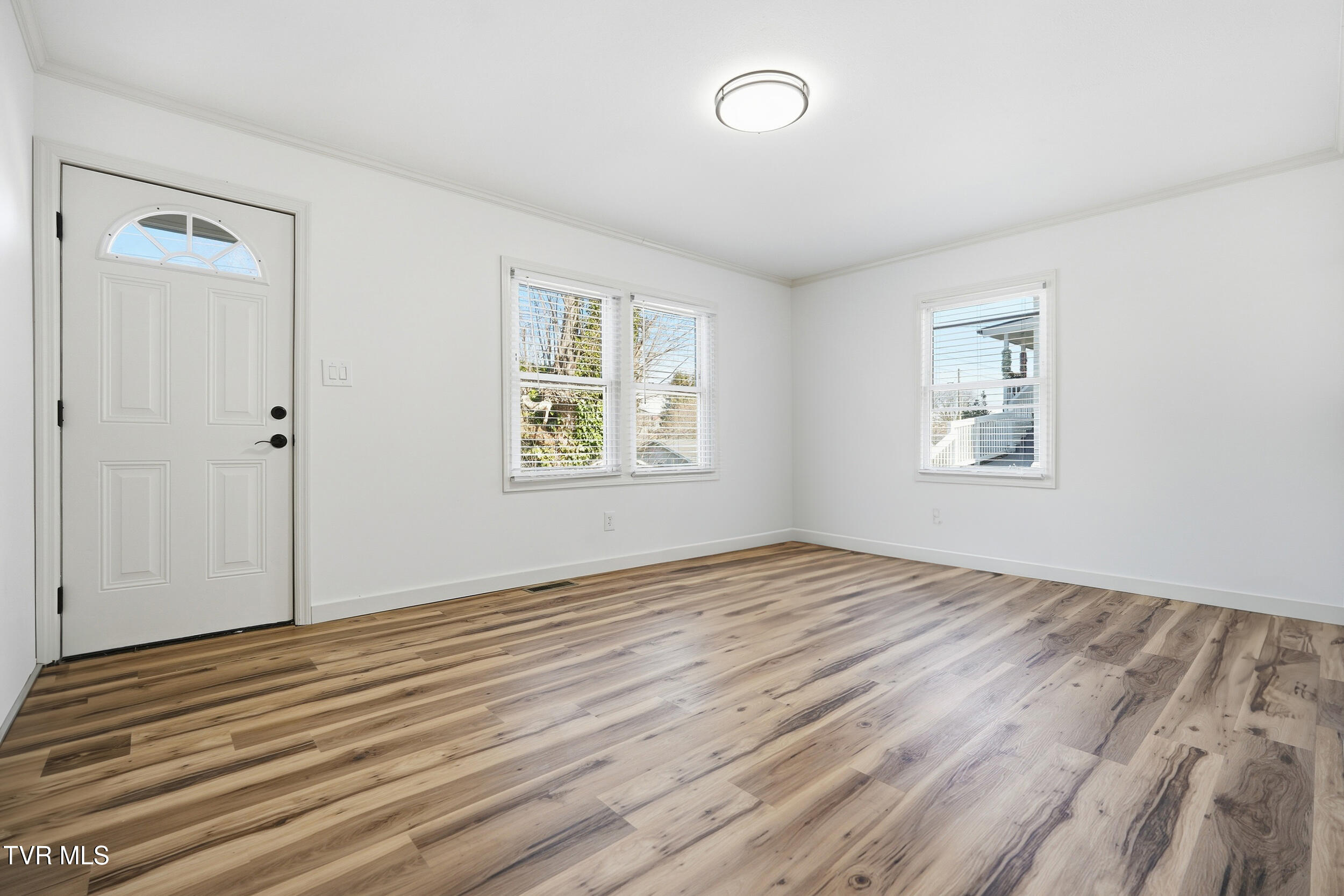 2226 Bay Street Bristol, TN 37620 - Photo 9 of 28 9_2226 bay st-08