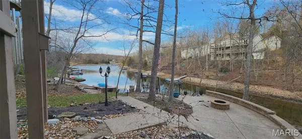 $725,000 | 1497 Lake Sherwood Drive, Marthasville, MO 63357