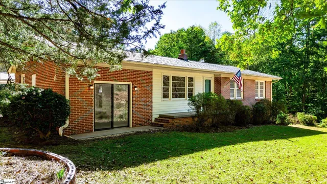 $237,500 | 105 Midway Drive, Westminster, SC 29693