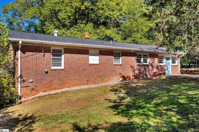 $237,500 | 105 Midway Drive, Westminster, SC 29693