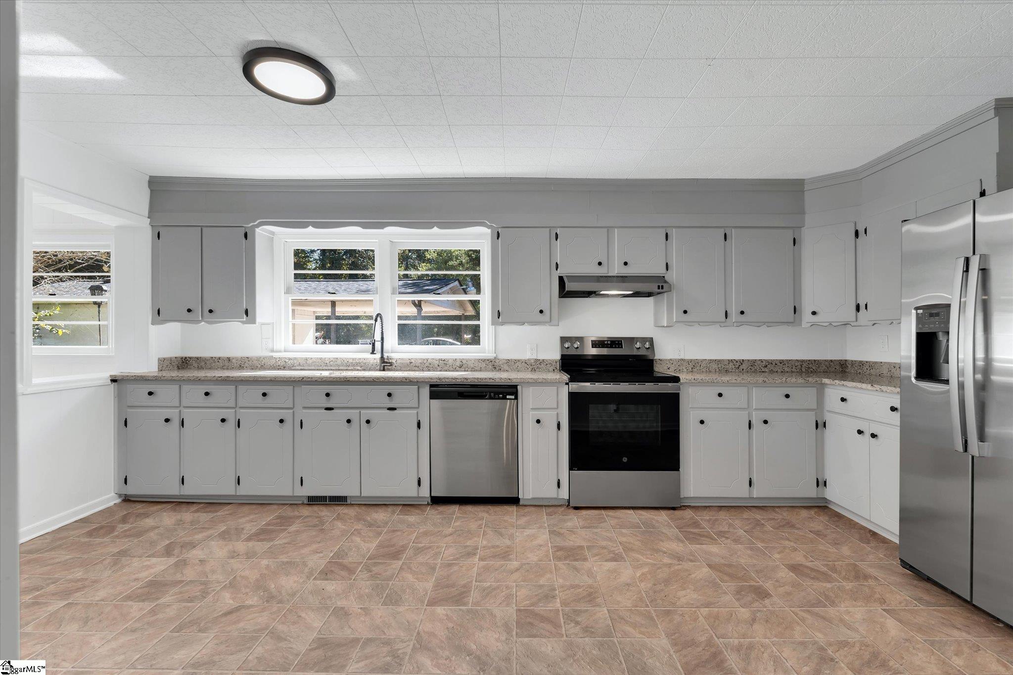 105 Midway Drive Westminster, SC 29693 - Photo 5 of 33