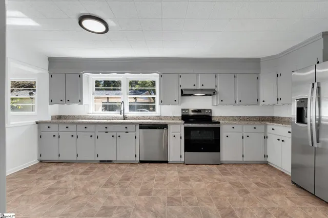 $237,500 | 105 Midway Drive, Westminster, SC 29693