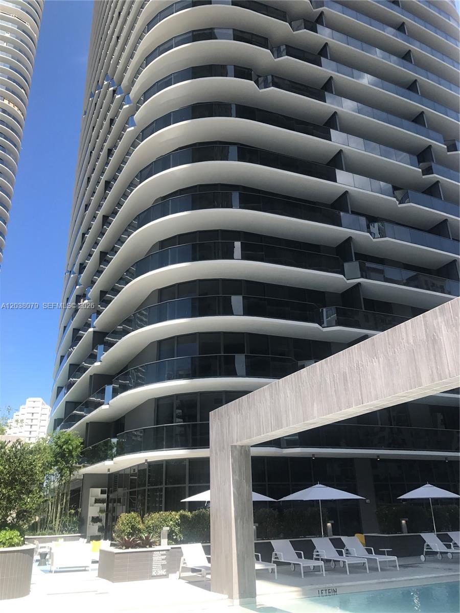 55 Southwest 9th Street, Unit 1607 Miami, FL 33130 - Photo 3 of 11