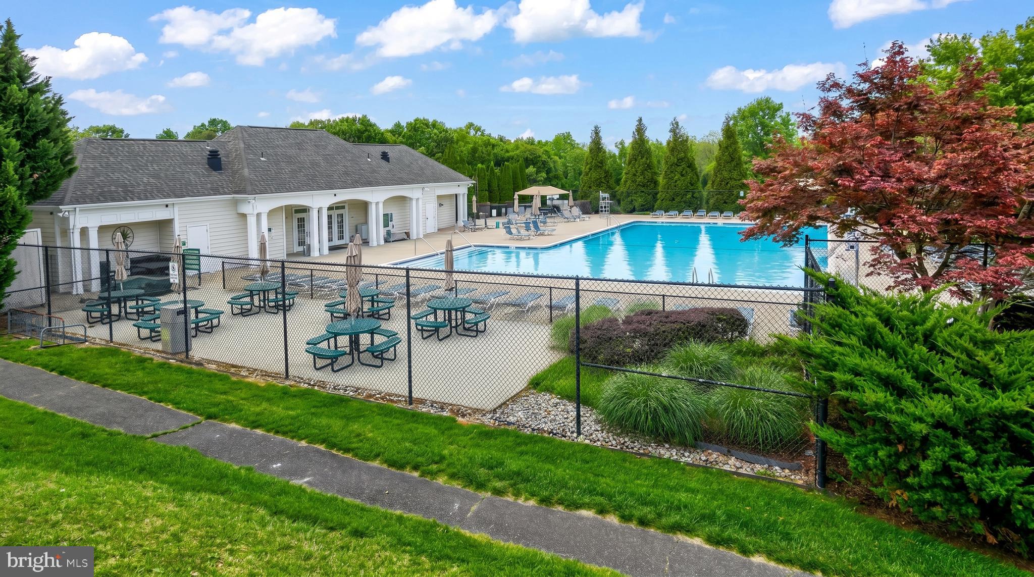 122 Goldsworth Terrace Southwest Leesburg, VA 20175 - Photo 26 of 31 Walking distance to the community pool