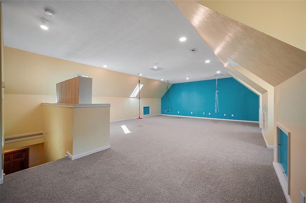 409 Bryn Court Pittsburgh, PA 15237 - Photo 31 of 50 a view of a livingroom with a kitchen