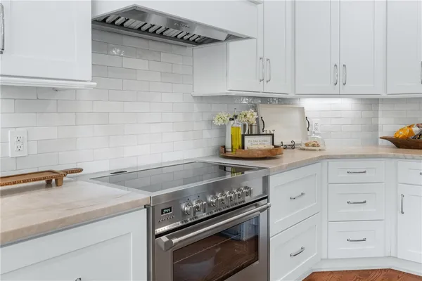 $2,750,000 | 166 South Oak Pointe Drive, Seneca, SC 29672