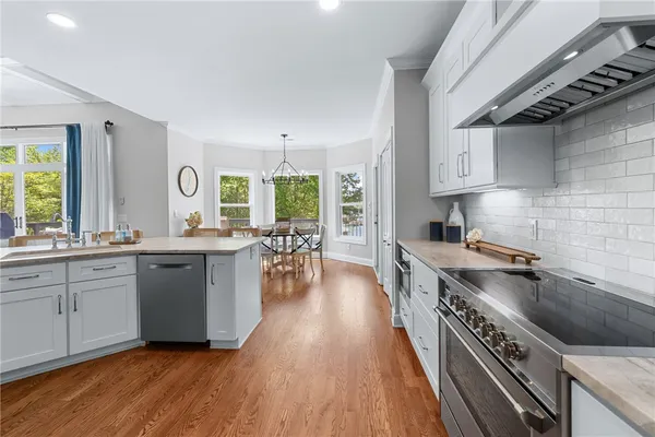 $2,750,000 | 166 South Oak Pointe Drive, Seneca, SC 29672