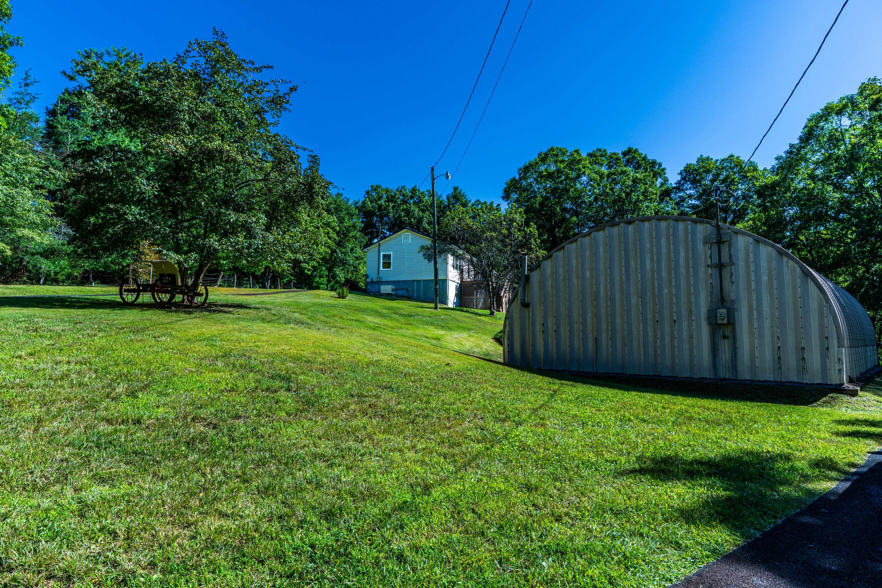 271 Woodland Road Hinton, WV 25951 - Photo 7 of 99 Gallery Image 7