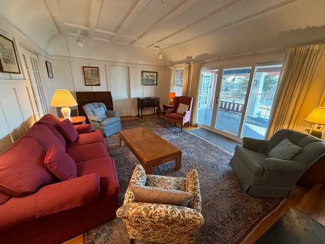 $2,500 | 630 Washington Street, Unit 1, Gloucester, MA 01930